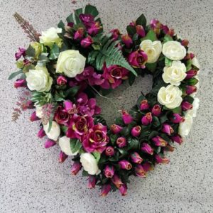 Coeur 10 - Fleurs en soie ou naturel -- Décès Pompes funèbres AIC Heirbrant Strombeek Laeken Wemmel Jette
